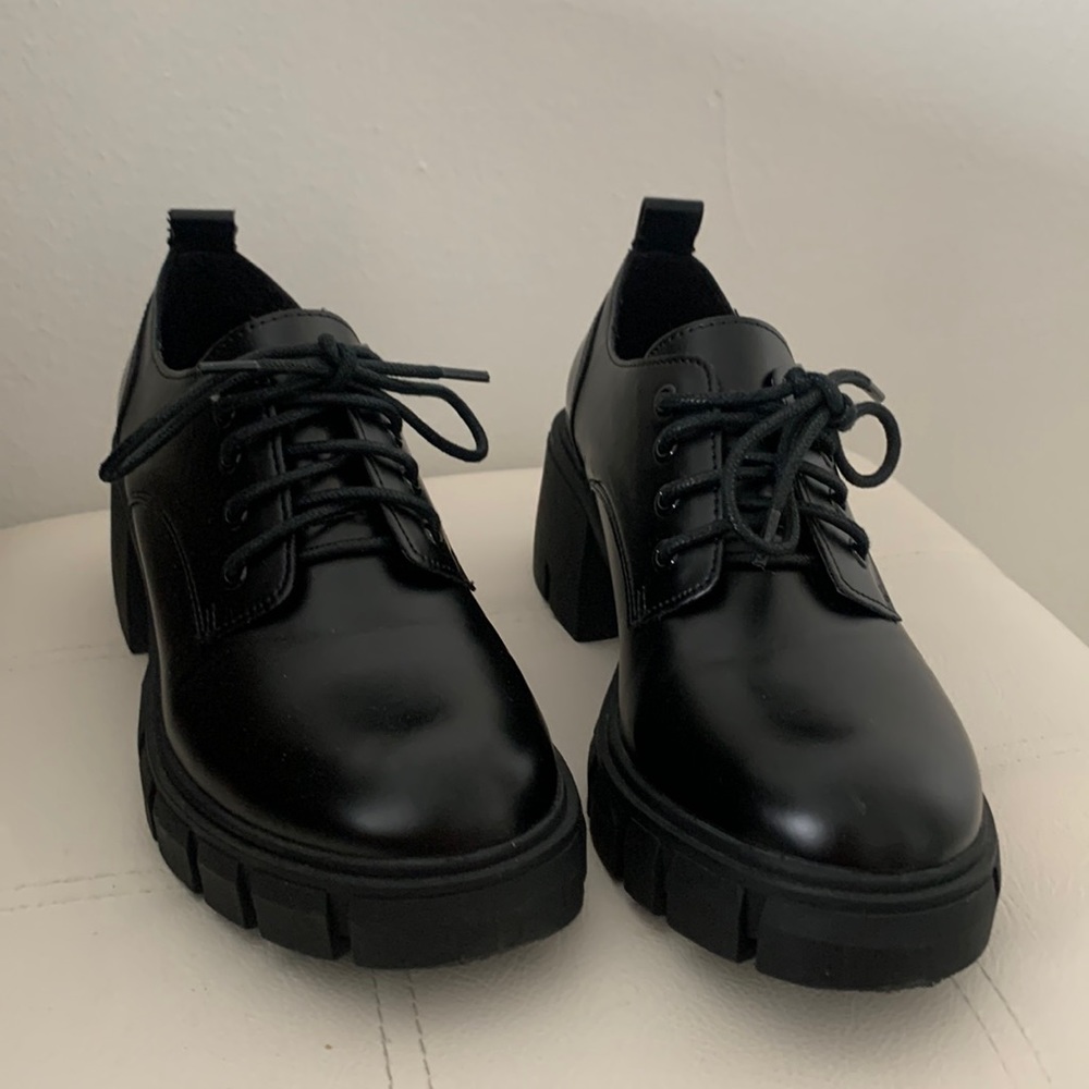Madden Girl Chunky Platform Oxford size 6.5